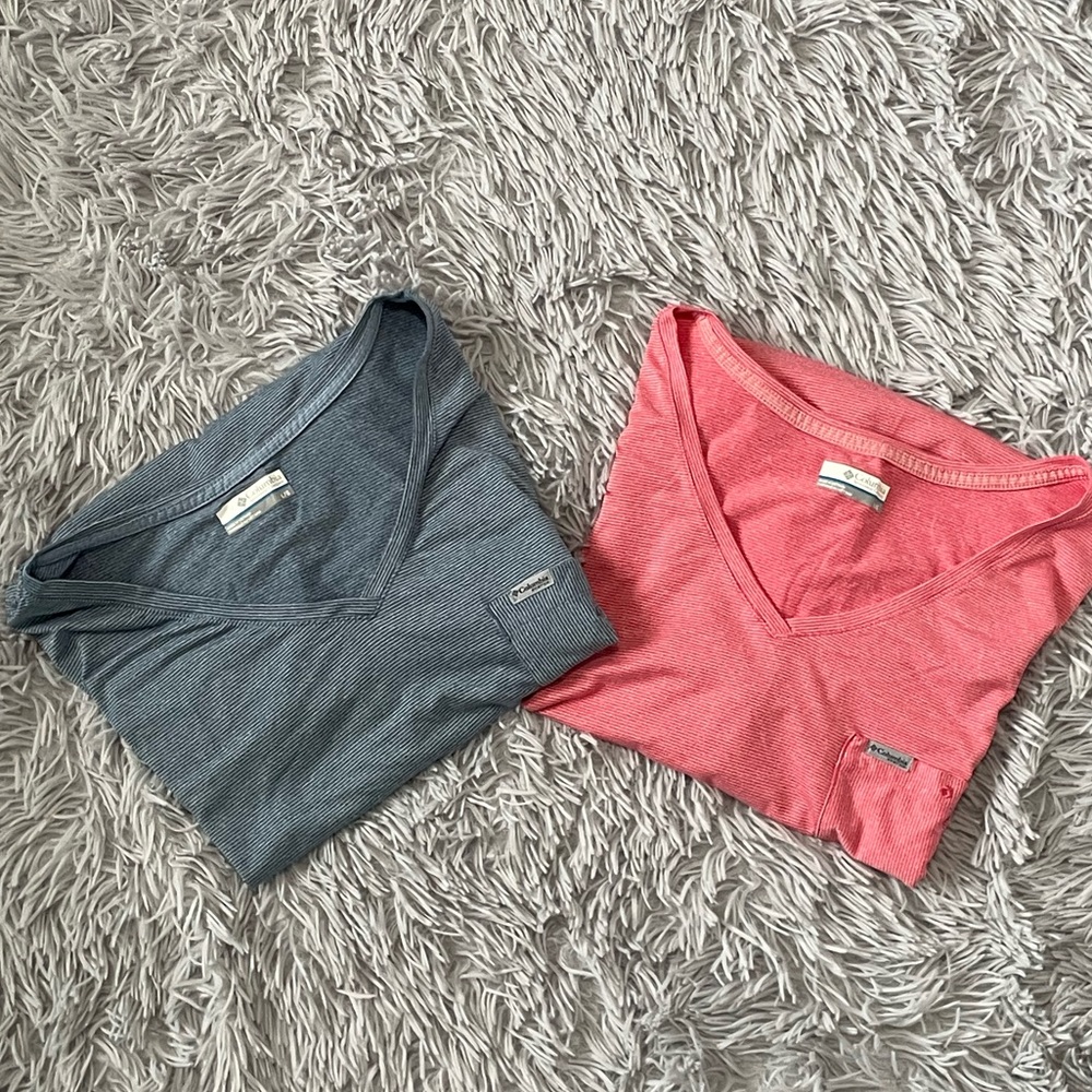 Women's Short Sleeve V-Neck Tees - Blue and Pink